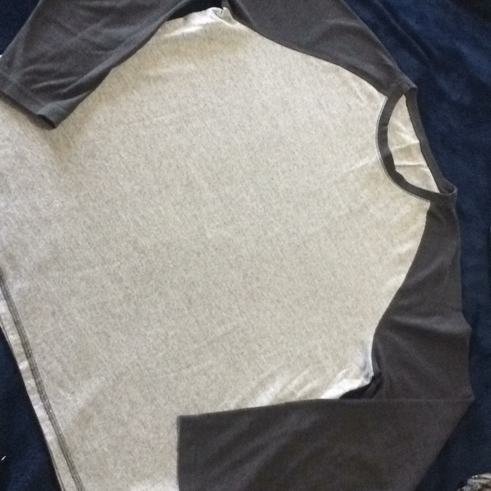 Men’s baseball-style shirt